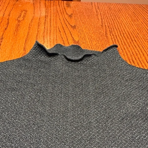 Women’s green bodysuit with mock neck - Picture 2 of 2